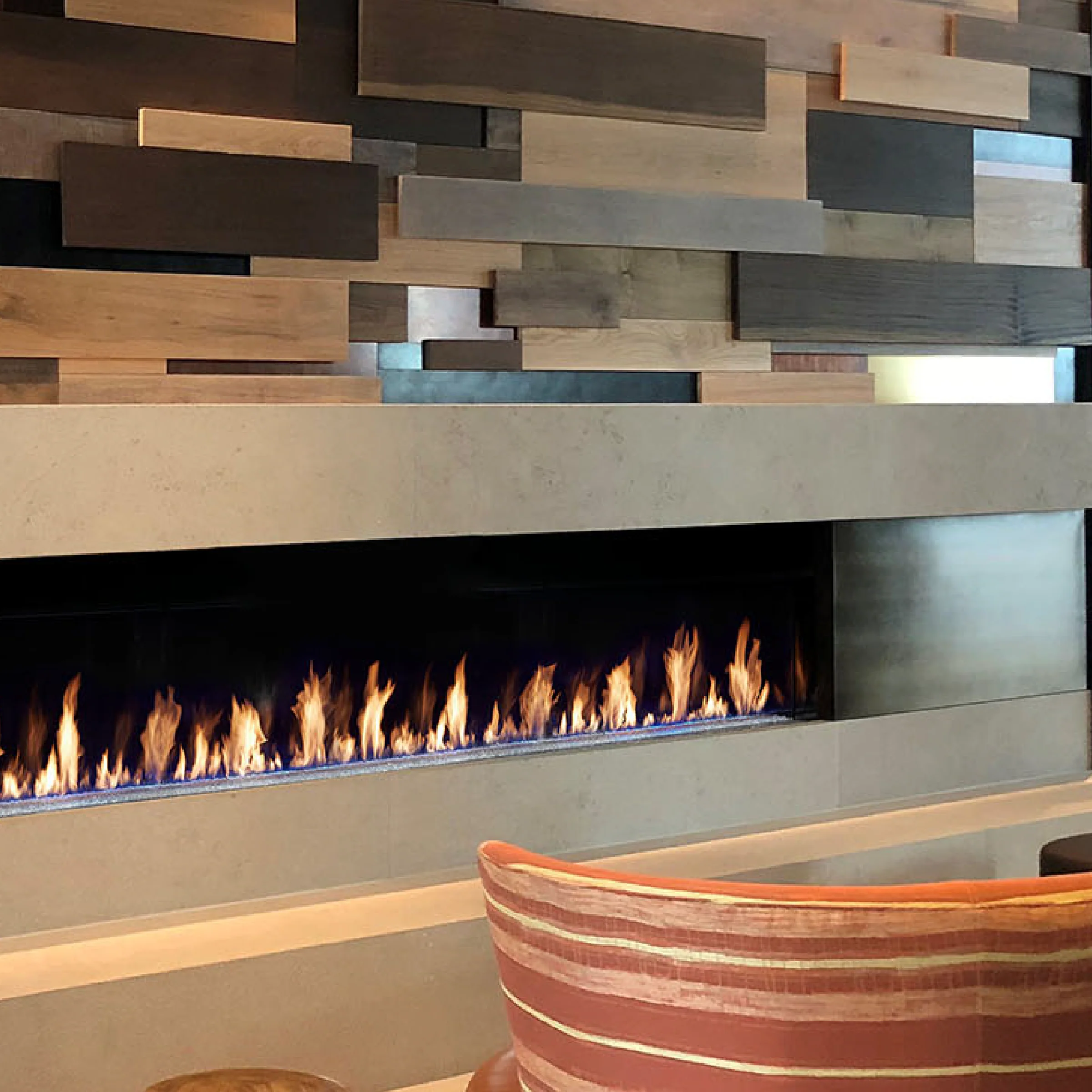 DaVinci Custom Fireplace™ Single-Sided Linear Gas Fireplace - Image 2