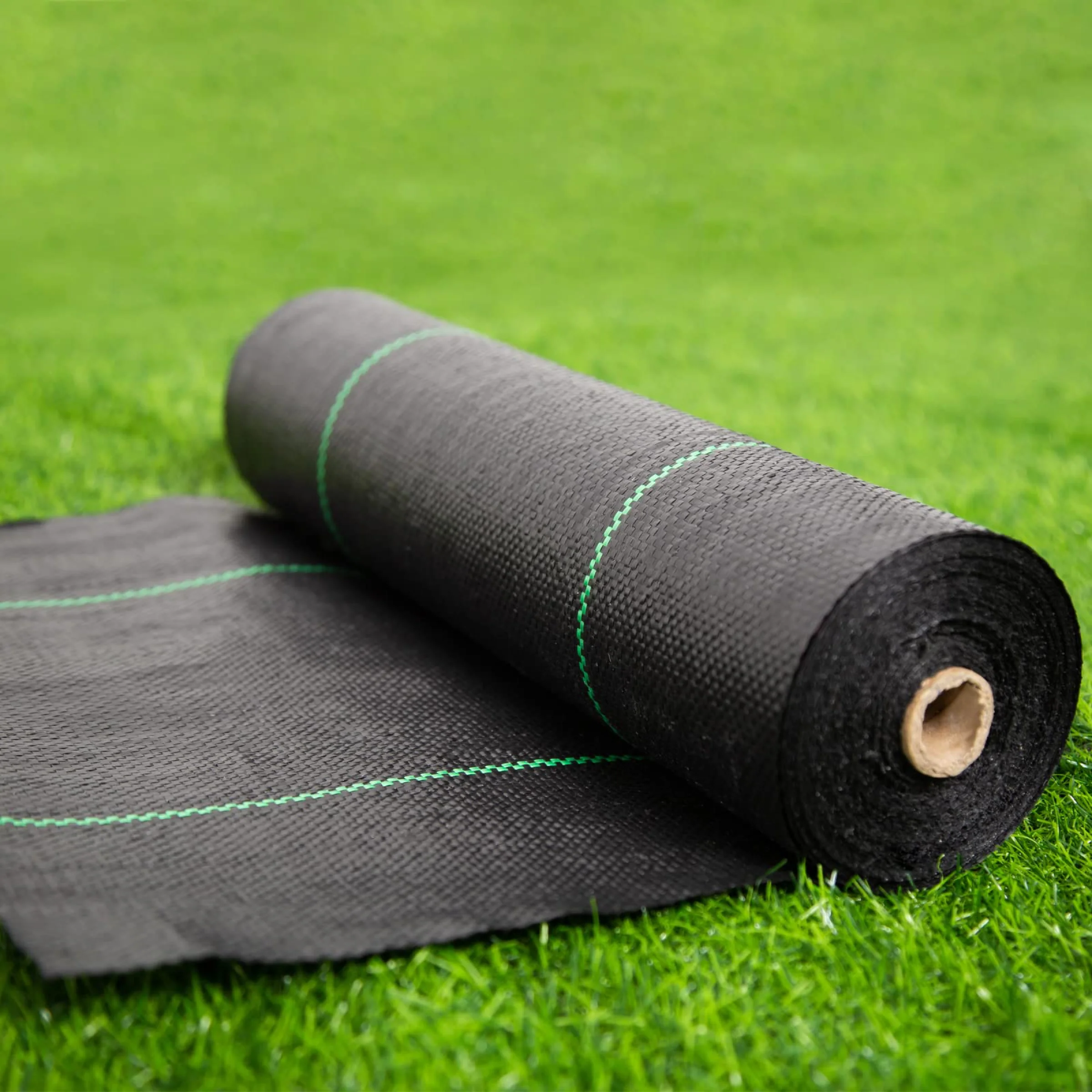 Fabric Landscapers Choice 5oz  3' X 100' - Image 2
