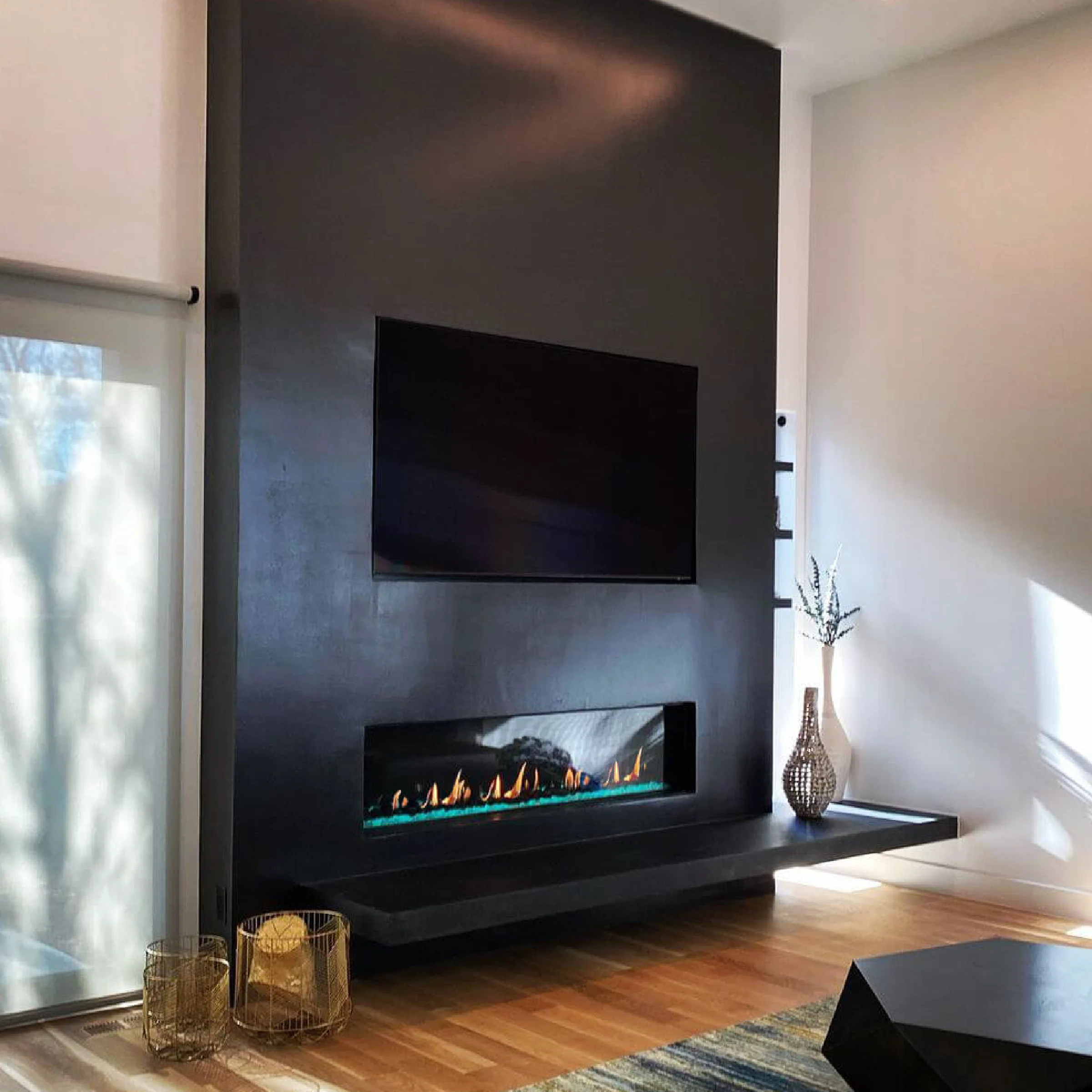 Front Facing Regular Glass Height Fireplace - Image 4