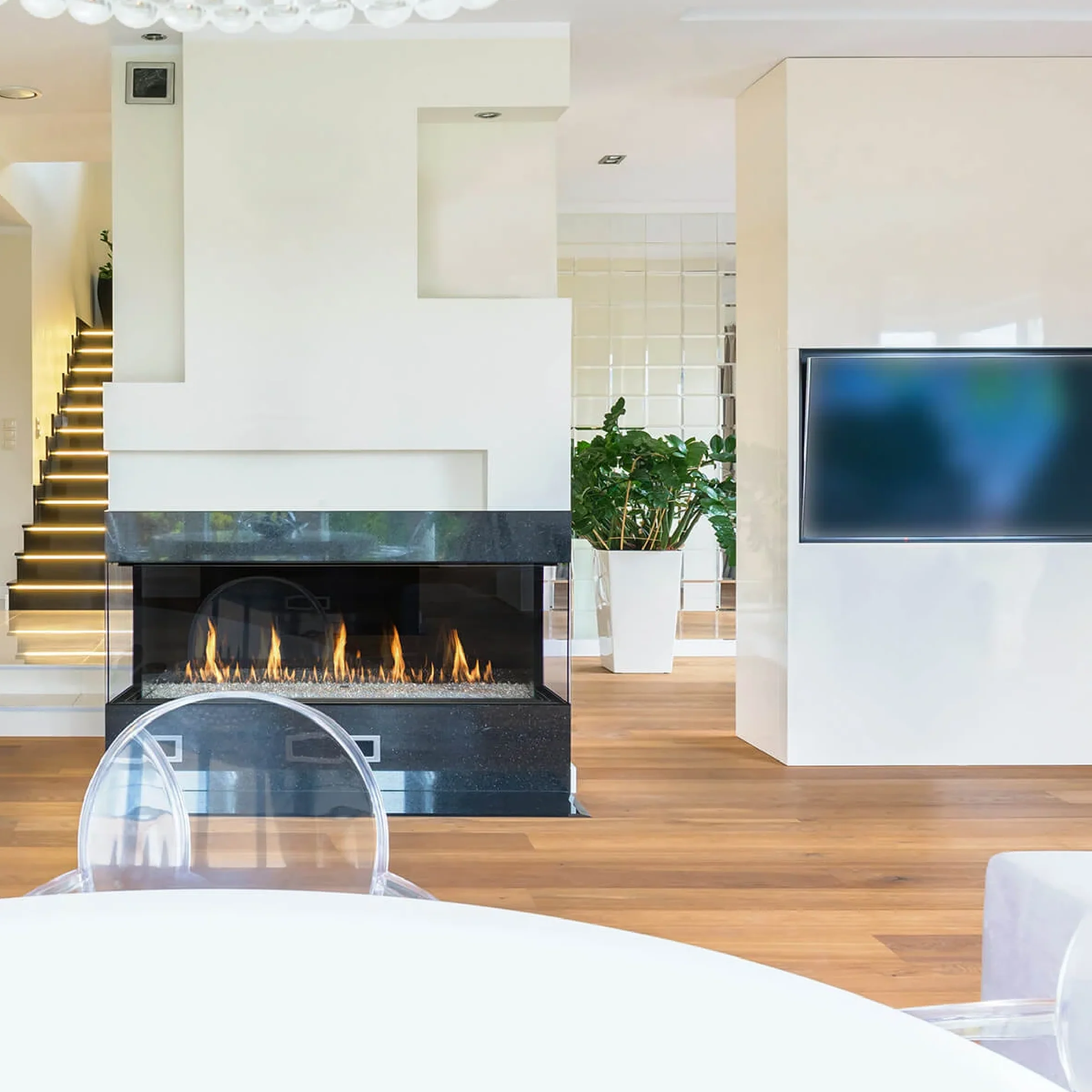 Prodigy Bay Fireplace - Image 3
